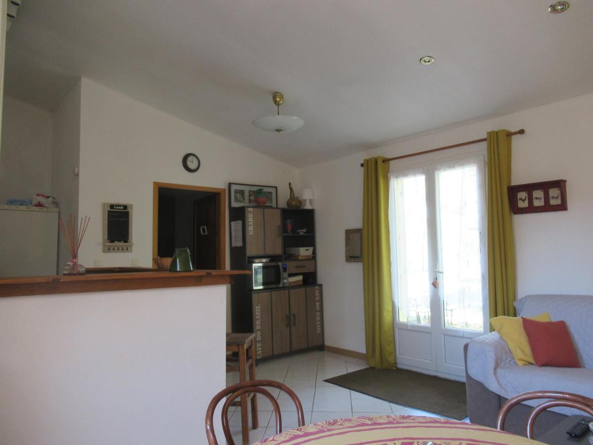 Willa Le Cabanon Des Hirondelles Villecroze Zewnętrze zdjęcie