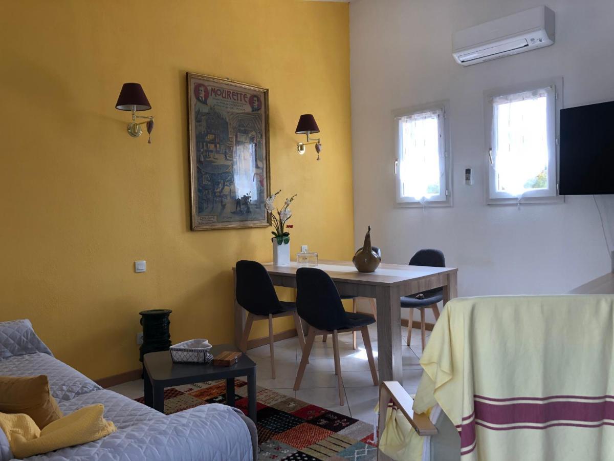 Willa Le Cabanon Des Hirondelles Villecroze Zewnętrze zdjęcie