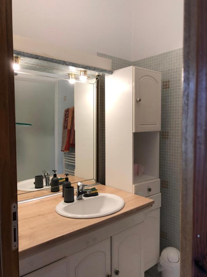 Willa Le Cabanon Des Hirondelles Villecroze Zewnętrze zdjęcie